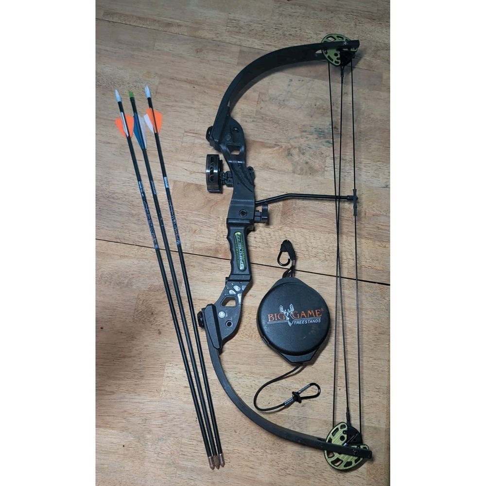 Barnett Tom Cat Youth‎ Bow/3 Practice Arrows And Big Game Retractable Gear Lift